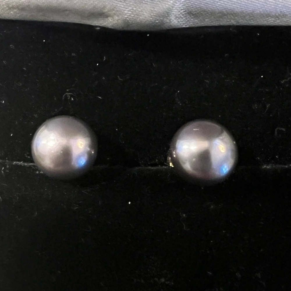 Black Pearl Cultured Freshwater Pearl Earrings